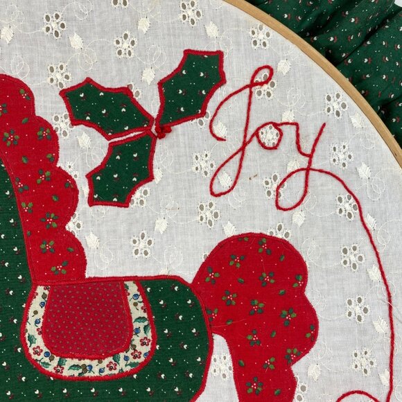 Handmade Christmas Rocking Horse Joy Drum Ruffled Edge Wall Art Embroidery Hoop - Picture 3 of 12